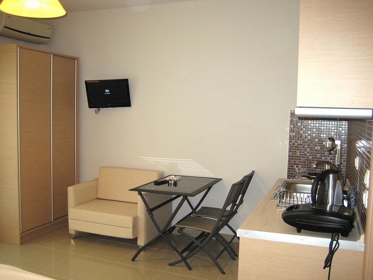 Tetyk Keramoti Hotel Apartments Екстериор снимка