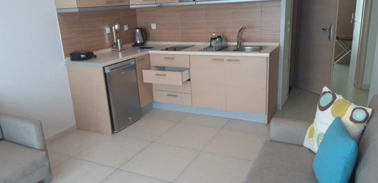 Tetyk Keramoti Hotel Apartments Екстериор снимка